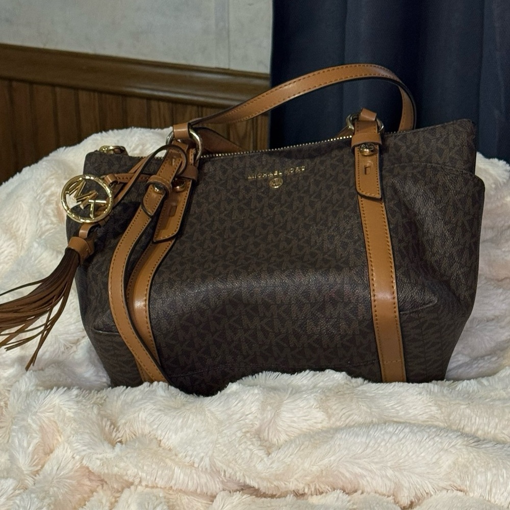 Michael Kors small handbag